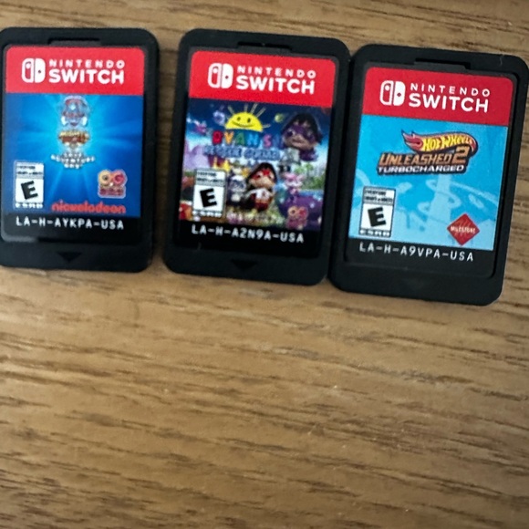 Nintendo switch games - Picture 2 of 5